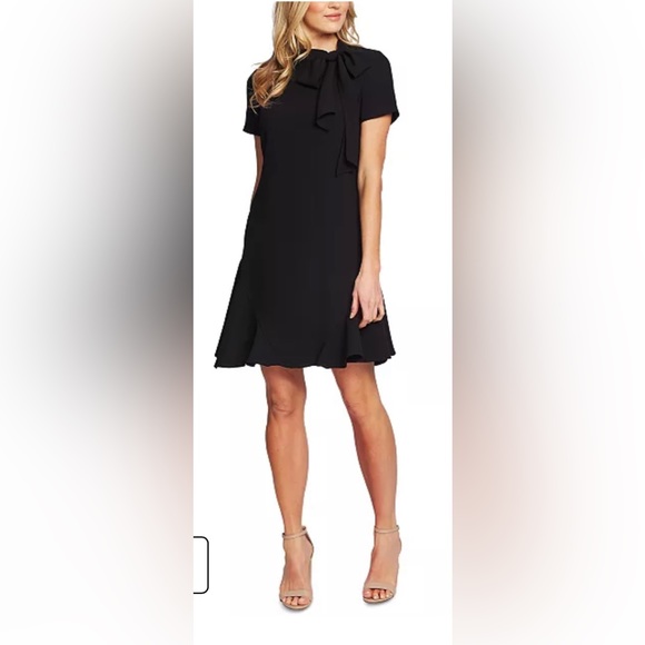 CeCe Dresses & Skirts - NWT CeCe Short Sleeve A-Line Bow Tie Neck Dress